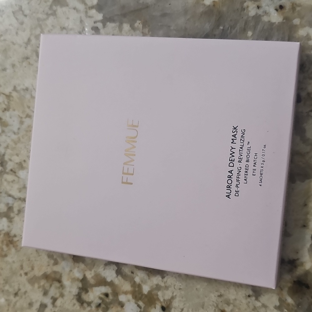 FEMMUE Aurora Dewy Eye Mask Patches
| NEW | De-puffing Revitalizing Biogel Patch
